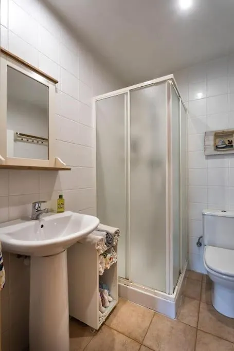 아파트 Nice & Spacious Flat With Pool Near Fenals Beach 료렛 드 마르