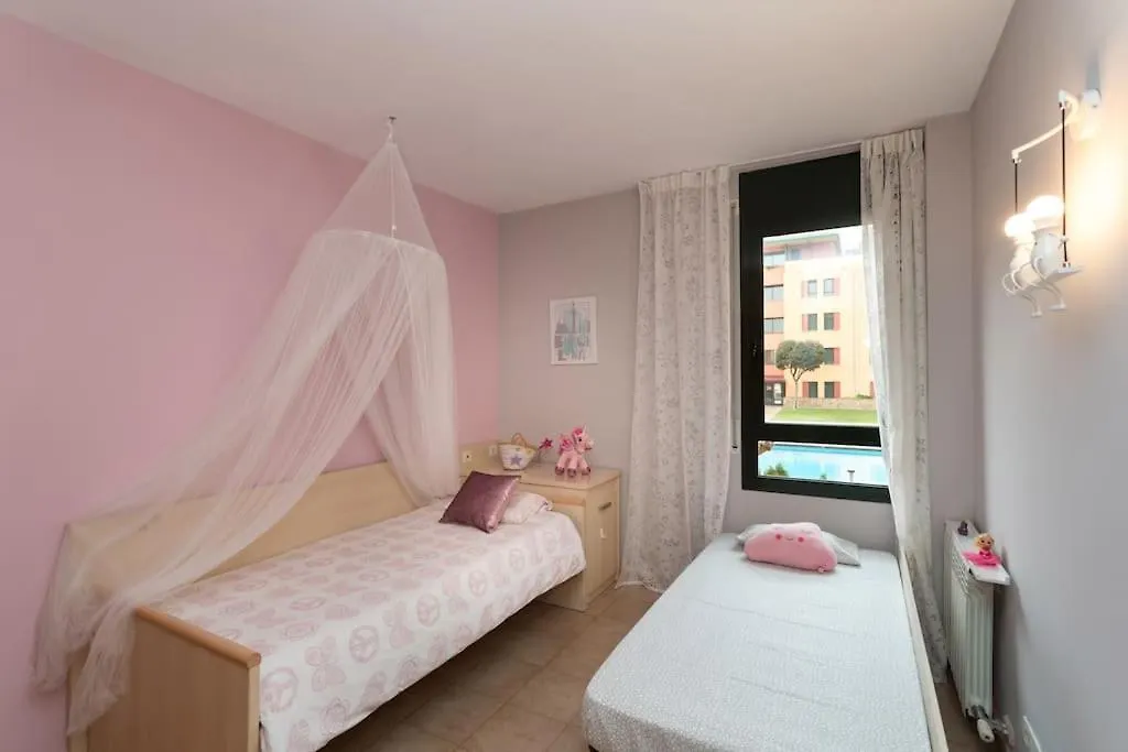 Apartment Nice & Spacious Flat With Pool Near Fenals Beach Lloret de Mar